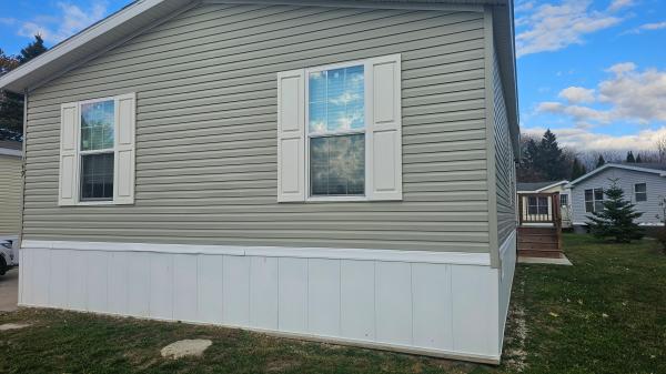 2023 Champion Dutch Edge II Mobile Home