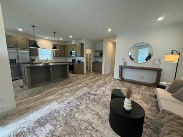 2025 71HIP28563CH25 Mobile Home