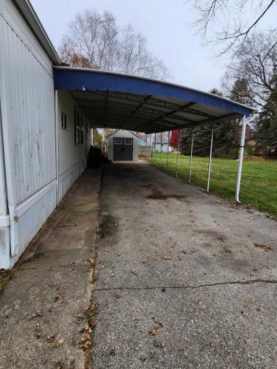 Photo 4 of 15 of home located at 513 Galahad Dr # 359 Lansing, MI 48906