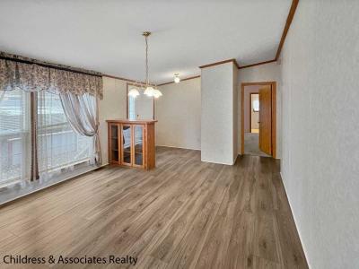 Photo 5 of 20 of home located at 5527 Goldfinch Drive NE Belmont, MI 49306