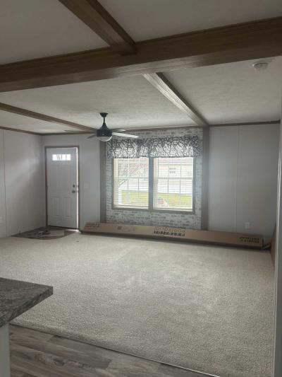 Photo 4 of 11 of home located at 382 Valentine Dr Martinsburg, WV 25405