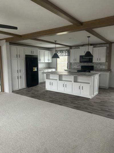 Photo 5 of 11 of home located at 382 Valentine Dr Martinsburg, WV 25405