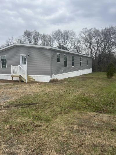 Photo 2 of 11 of home located at 382 Valentine Dr Martinsburg, WV 25405