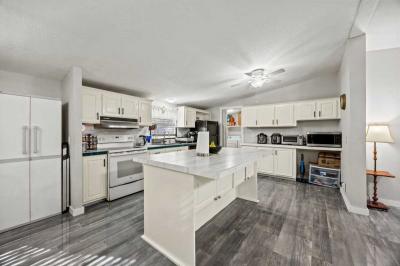 Mobile Home at 125 Los Robles Arlington, TX 76006