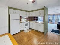 1976 VICTORIAN Mobile Home