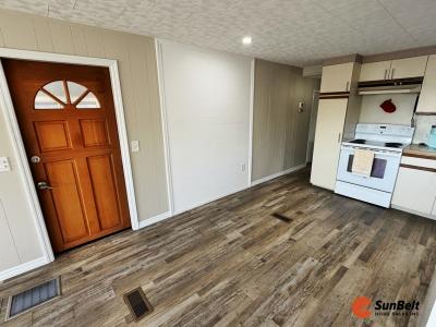 Photo 5 of 20 of home located at 10550 Holloway Drive, Lot 12 Leesburg, FL 34748