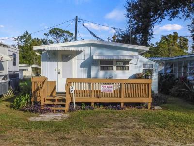 Mobile Home at 37707 Pure Water Way Lot 37 Zephyrhills, FL 33542