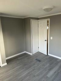 1985 Manufactured Home