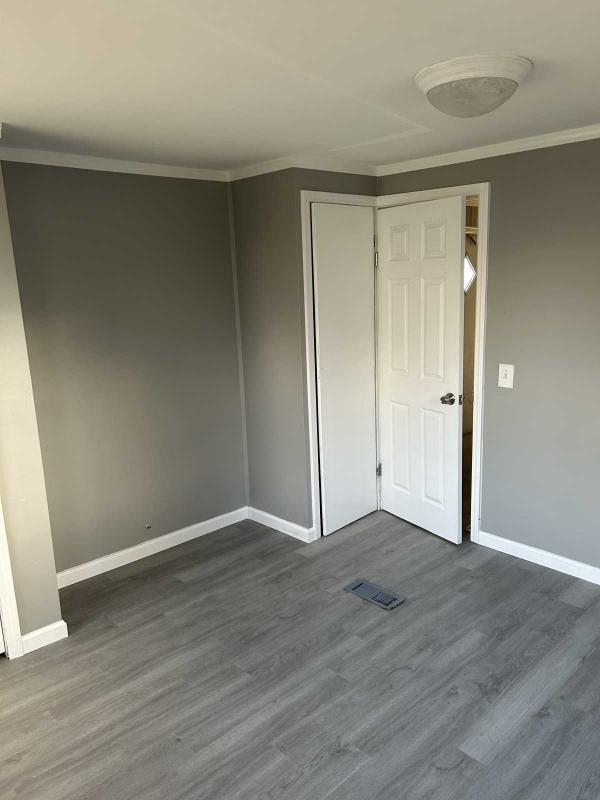 1985 Manufactured Home