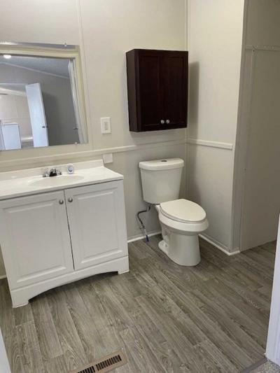 Photo 5 of 11 of home located at 22035 Duvalle Dr #264 Romulus, MI 48174