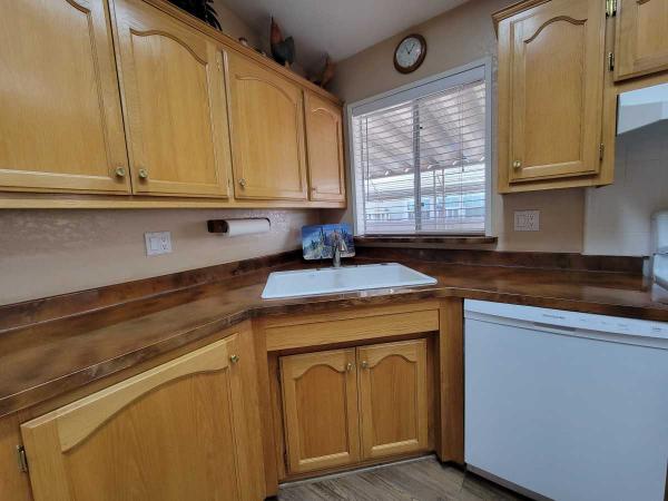 1994 Hallmark Manufactured Home