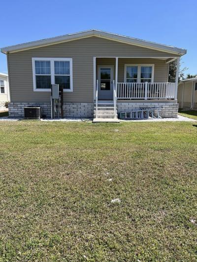 Photo 2 of 39 of home located at 5330 Silk Oak Ave #274 Fort Myers, FL 33905