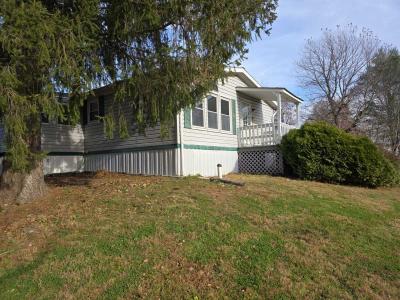 Mobile Home at 1009 Redwood Dr Brienigsville, PA 18031