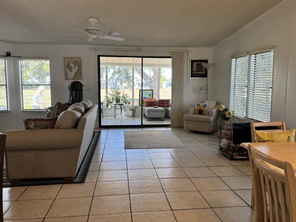 1989 DELO 2D10518AB Mobile Home