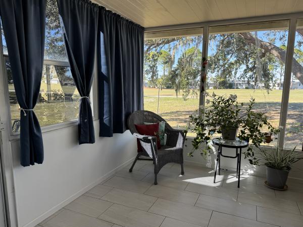 1989 DELO 2D10518AB Mobile Home