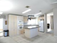 2005 Homes of Merit T17205 Mobile Home