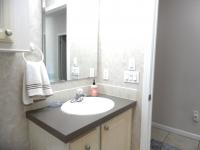 2005 Homes of Merit T17205 Mobile Home