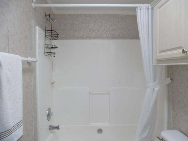 2005 Homes of Merit T17205 Mobile Home