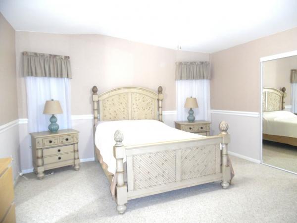 2005 Homes of Merit T17205 Mobile Home