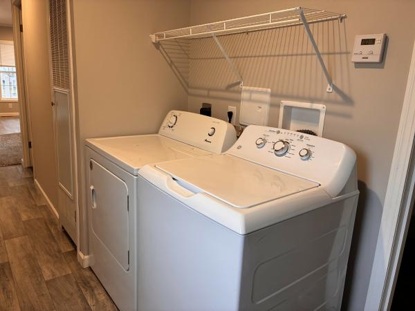 2021 Skyline FX Custom HUD (16x52) Mobile Home