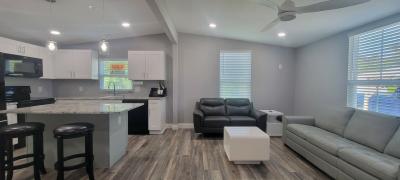 Photo 5 of 12 of home located at 5507 R.d. Avenue Orlando, FL 32822