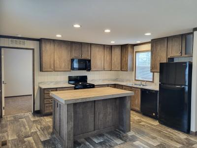 Photo 4 of 8 of home located at 6157 Robert Circle Site #271 Ypsilanti, MI 48197