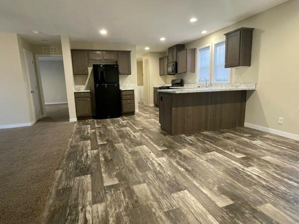 2022 Clayton 81RDH28523E Mobile Home