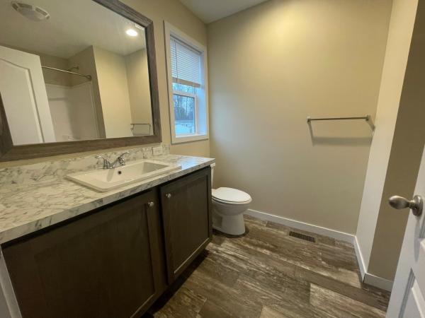 2022 Clayton 81RDH28523E Mobile Home