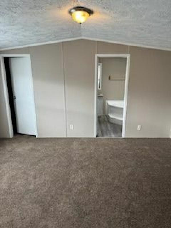 2004 Clayton Homes Inc Waycross Mobile Home