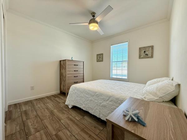 2025 Champion HOMCSHC4522A Mobile Home