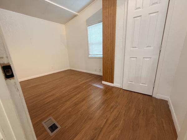 1985 Fleetwood Greenhill Mobile Home