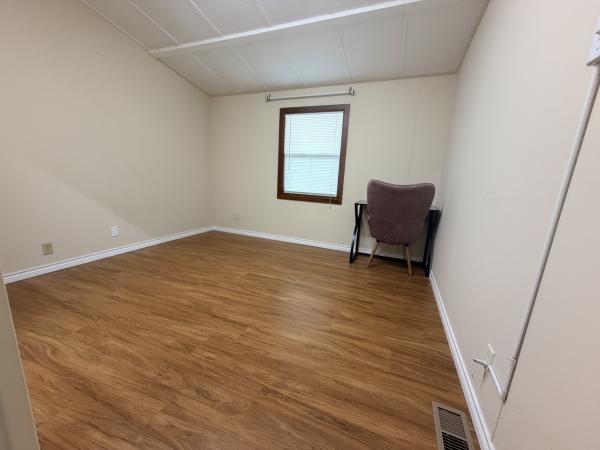 1985 Fleetwood Greenhill Mobile Home