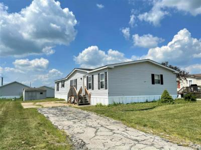 Photo 4 of 6 of home located at 27 Sandpiper Lane Beecher, IL 60401