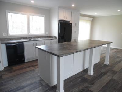 Photo 5 of 13 of home located at 28711 Parkview Flat Rock, MI 48134