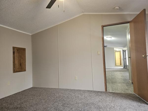 1997 Holly Park Mobile Home