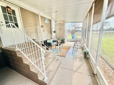 Photo 5 of 14 of home located at 6033 Liberty Drive Groveland, FL 34736