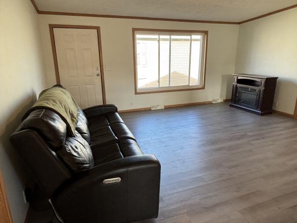 2003 Dutch DHIN38886F Mobile Home