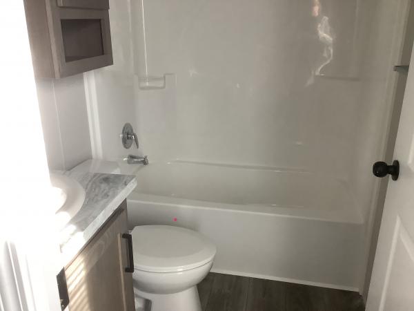 2024 Champion DAP1666H32212 Mobile Home