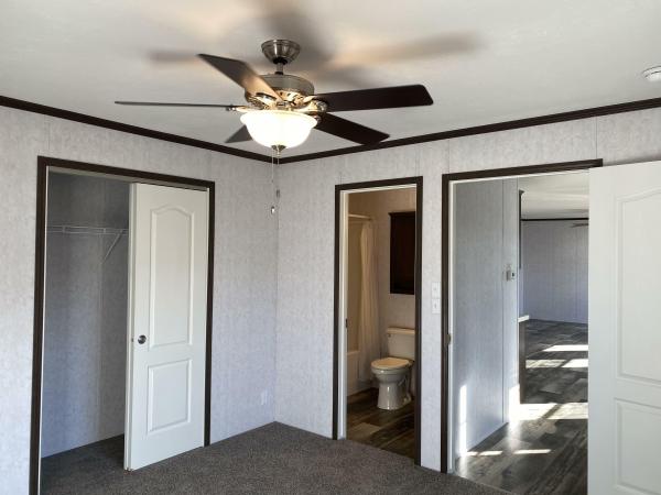 2021 Champion NWS-F-25206  Home