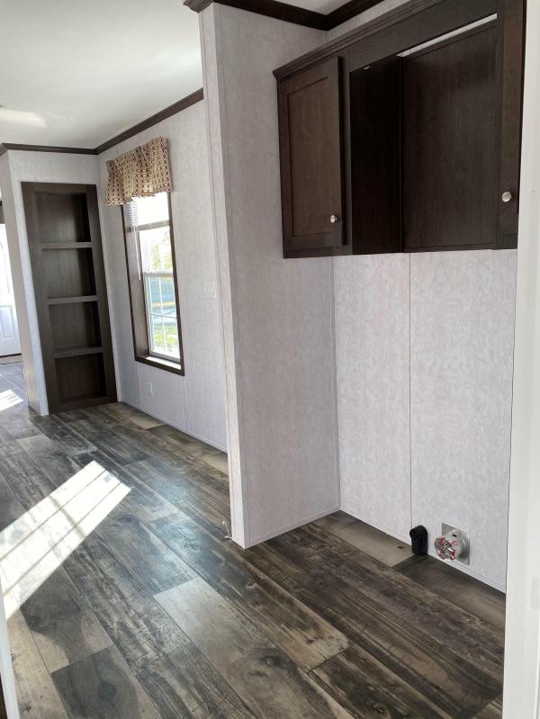 2021 Champion NWS-F-25206  Home