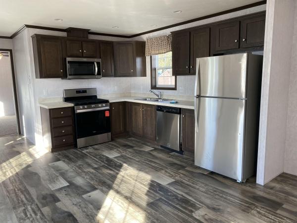 2021 Champion NWS-F-25206  Home