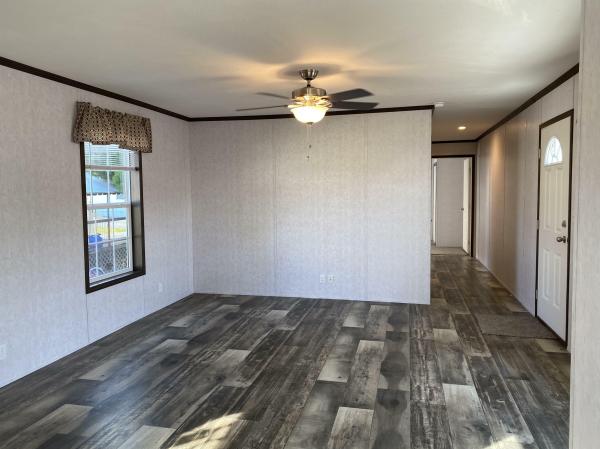 2021 Champion NWS-F-25206  Home