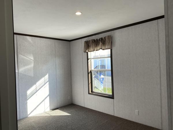 2021 Champion NWS-F-25206  Home