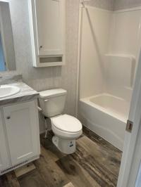 2022 Redman Homes 124 NWS-F-25206  Home