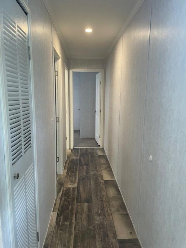 2022 Redman Homes 124 NWS-F-25206  Home