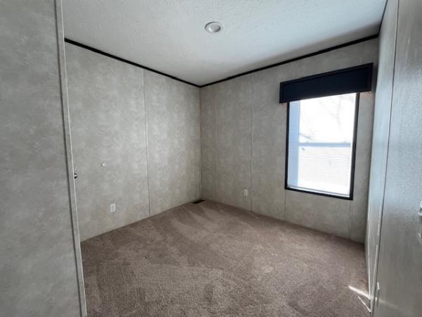 2019 FAIRMONT HOMES 430IN16663A  Home