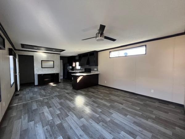 2019 FAIRMONT HOMES 430IN16663A  Home