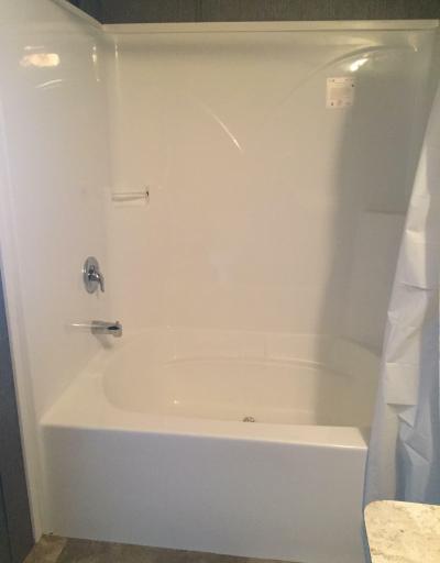 Mobile Home at 1039 Meadows Nappanee, IN 46550