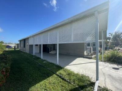 Photo 3 of 13 of home located at 1009 47th Avenue East Bradenton, FL 34203