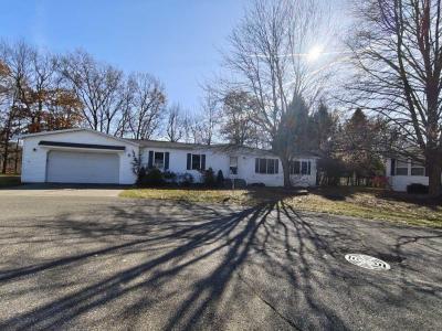 Mobile Home at 10450 6 Mile Rd  Lot #264 Battle Creek, MI 49014